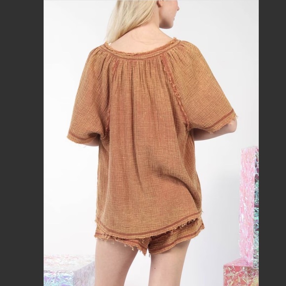 NWT 2 pc New In Textured Top & Shorts Set - Picture 3 of 4